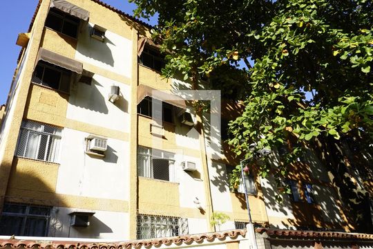 Fachada do bloco de apartamento à venda com 2 quartos, 55m² em Jacarepaguá, Rio de Janeiro