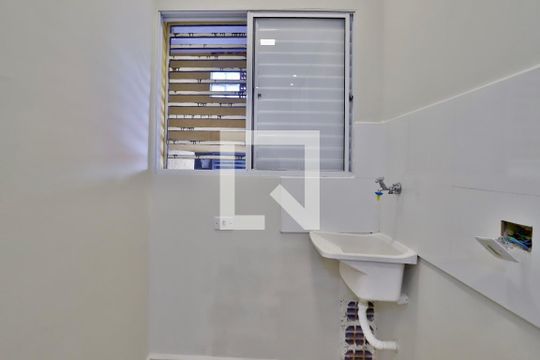 Sala/Cozinha/Área de serviço de apartamento para alugar com 1 quarto, 23m² em Água Rasa, São Paulo