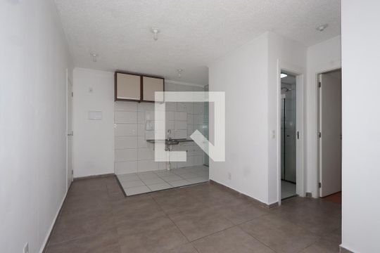 Sala de apartamento para alugar com 2 quartos, 41m² em Vila Ema, São Paulo