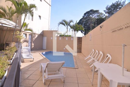 Área comum - Piscina de apartamento para alugar com 2 quartos, 47m² em Vila Palmares, Santo André