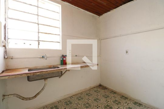 Cozinha de apartamento para alugar com 1 quarto, 40m² em Luz, São Paulo