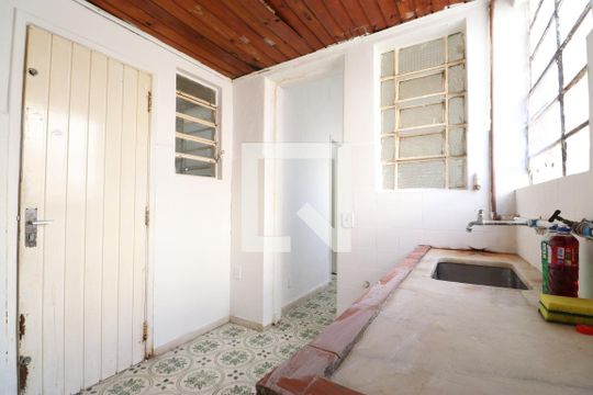 Cozinha de apartamento para alugar com 1 quarto, 40m² em Luz, São Paulo