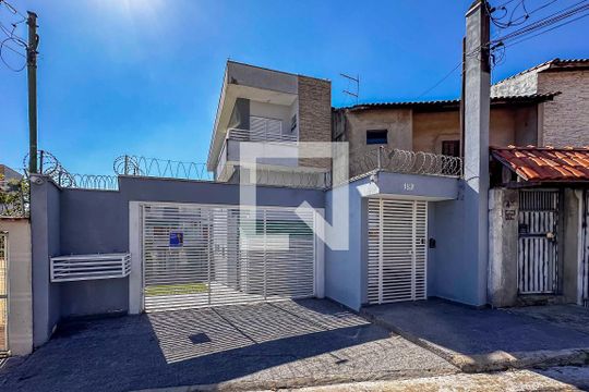 Fachada de casa de condomínio à venda com 2 quartos, 140m² em Vila Junqueira, Santo André