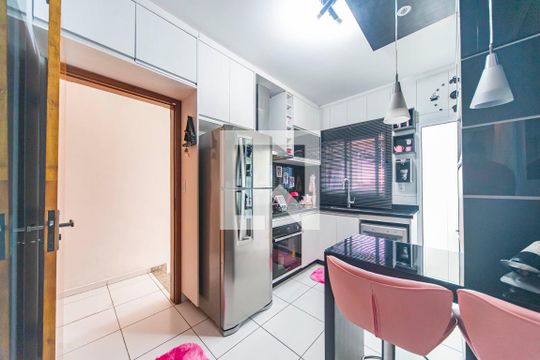 Cozinha de casa de condomínio à venda com 2 quartos, 140m² em Vila Junqueira, Santo André