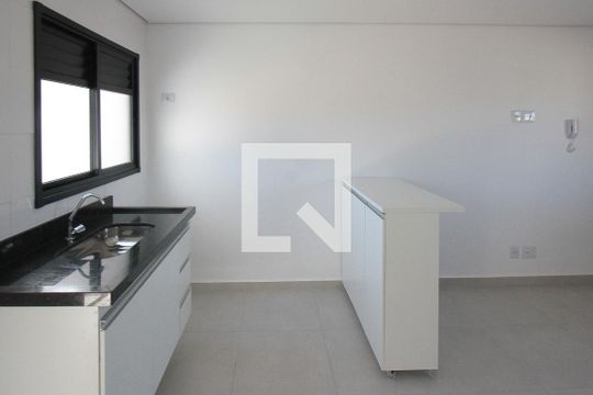 Cozinha de apartamento para alugar com 2 quartos, 38m² em Vila Primavera, São Paulo