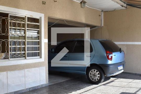 Garagem de casa para alugar com 5 quartos, 230m² em Boqueirão, Curitiba