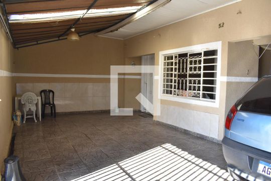 Garagem de casa para alugar com 5 quartos, 230m² em Boqueirão, Curitiba