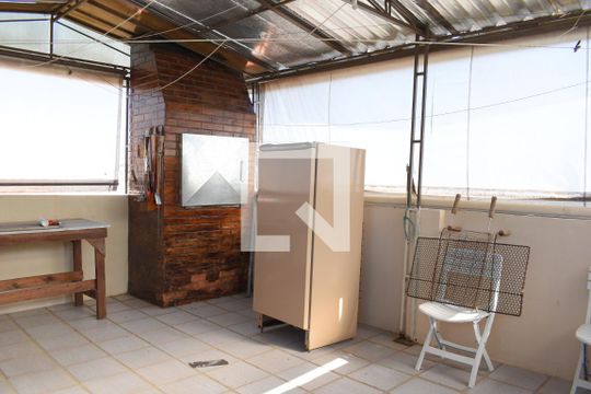 Ático de casa para alugar com 5 quartos, 230m² em Boqueirão, Curitiba