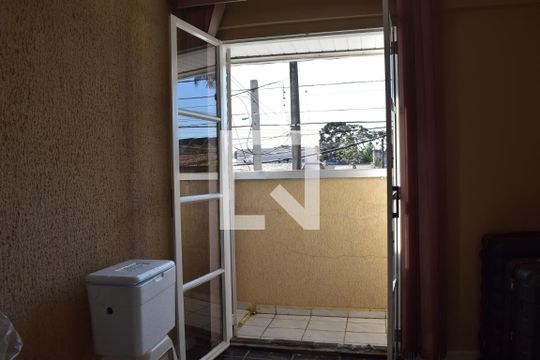 Quarto 2 de casa para alugar com 5 quartos, 230m² em Boqueirão, Curitiba