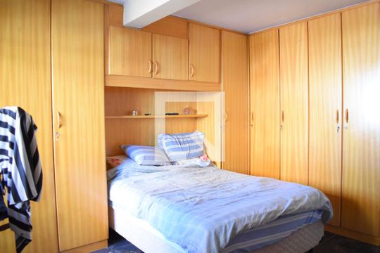 Suíte de casa para alugar com 5 quartos, 230m² em Boqueirão, Curitiba