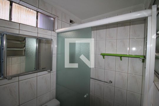 Banheiro de casa para alugar com 2 quartos, 70m² em Vila Maria Alta, São Paulo