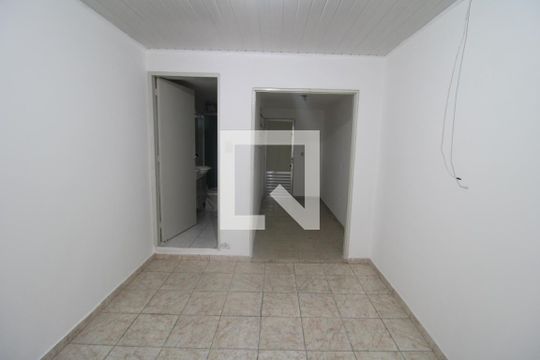 Quarto 2 de casa para alugar com 2 quartos, 70m² em Vila Maria Alta, São Paulo