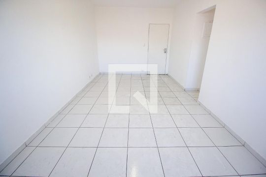 Sala de apartamento para alugar com 2 quartos, 68m² em Vila Pirajussara, São Paulo