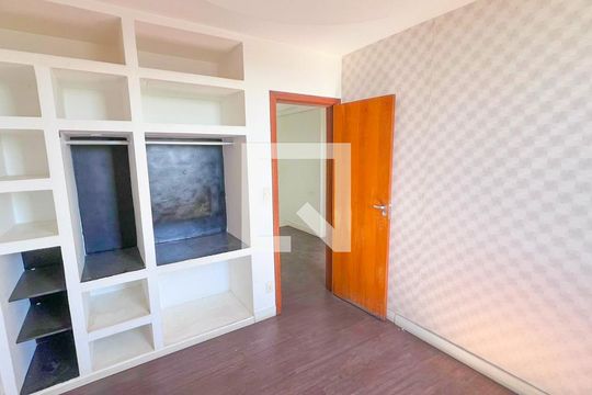 Quarto 1 de casa de condomínio à venda com 4 quartos, 288m² em Buritis, Belo Horizonte
