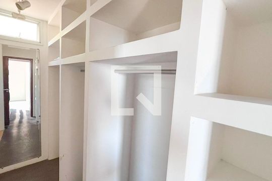 Suíte de casa de condomínio à venda com 4 quartos, 288m² em Buritis, Belo Horizonte