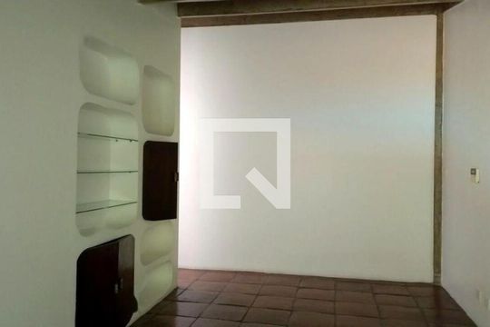 Casa para alugar com 4 quartos, 520m² em Morumbi, São Paulo