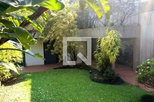 Casa para alugar com 4 quartos, 520m² em Morumbi, São Paulo