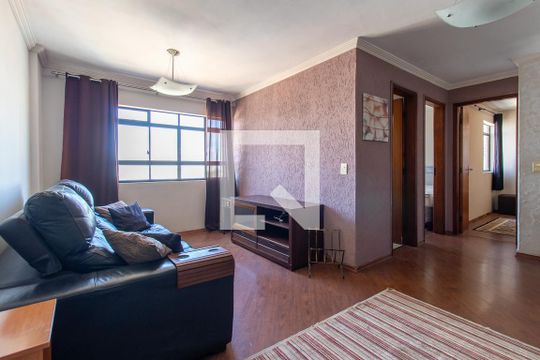 Apartamento para alugar com 2 quartos, 60m² em Novo Mundo, Curitiba