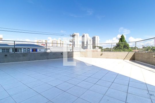 Área comum de apartamento para alugar com 2 quartos, 60m² em Novo Mundo, Curitiba