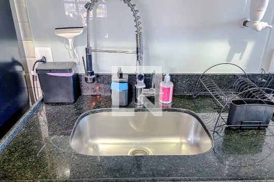 Cozinha de apartamento para alugar com 1 quarto, 70m² em Mooca, São Paulo