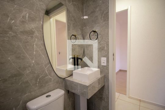 Banheiro de apartamento à venda com 2 quartos, 44m² em Vargem Grande, Rio de Janeiro