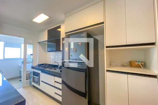 Cozinha de apartamento para alugar com 2 quartos, 70m² em Vila Lusitania, São Bernardo do Campo