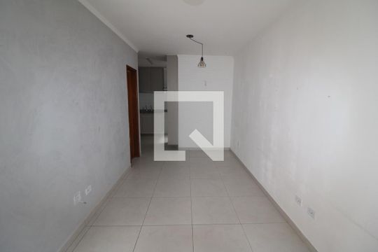 Sala de casa de condomínio para alugar com 2 quartos, 60m² em Vila Nilo, São Paulo