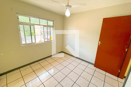 Quarto 2 de apartamento para alugar com 3 quartos, 80m² em São João do Rio Vermelho, Florianópolis