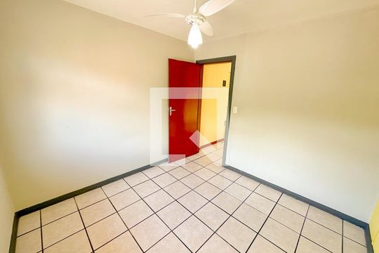 Quarto 2 de apartamento para alugar com 3 quartos, 80m² em São João do Rio Vermelho, Florianópolis