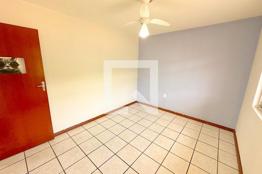 Quarto 2 de apartamento para alugar com 3 quartos, 80m² em São João do Rio Vermelho, Florianópolis