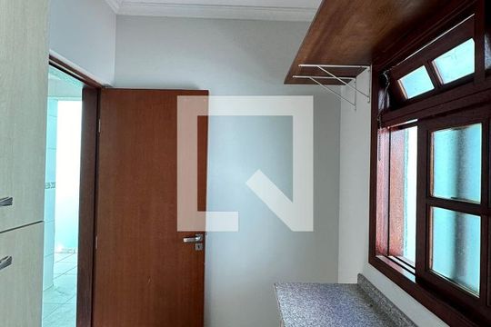 Quarto de Serviço de casa para alugar com 4 quartos, 234m² em Jaguaré, São Paulo