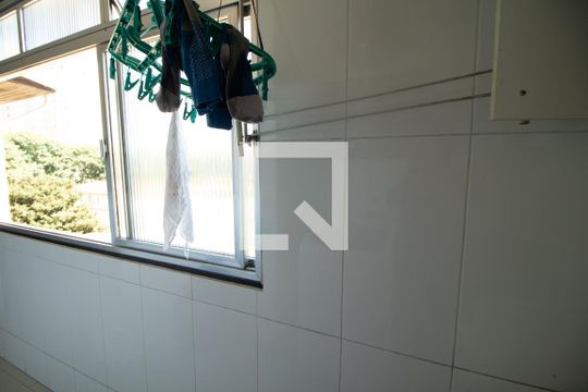 Área de Serviço de apartamento para alugar com 3 quartos, 92m² em Vila Cachoeira, São Paulo