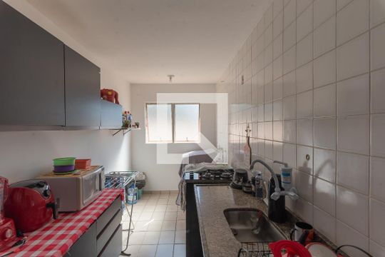 Cozinha de apartamento para alugar com 2 quartos, 70m² em Chácaras Campos Elíseos, Campinas
