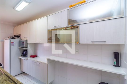 Cozinha de apartamento à venda com 2 quartos, 54m² em Parque Sao Rafael, São Paulo