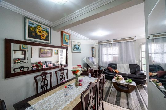 Casa à venda com 3 quartos, 200m² em Vila Paulista, São Paulo
