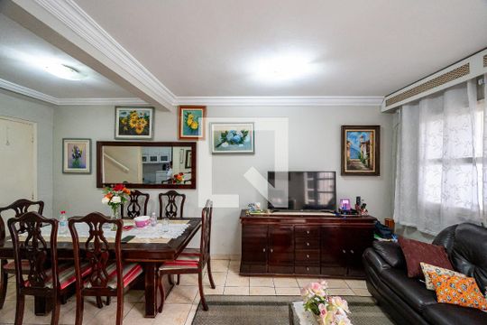 Sala de casa à venda com 3 quartos, 200m² em Vila Paulista, São Paulo