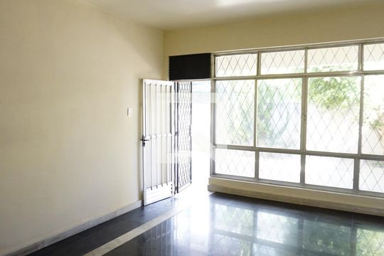 sala de casa para alugar com 3 quartos, 480m² em Freguesia (jacarepaguá), Rio de Janeiro