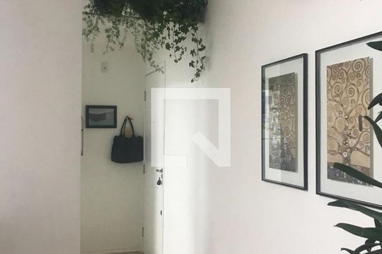 Sala de apartamento para alugar com 1 quarto, 60m² em Jardim Bontempo, Taboão da Serra