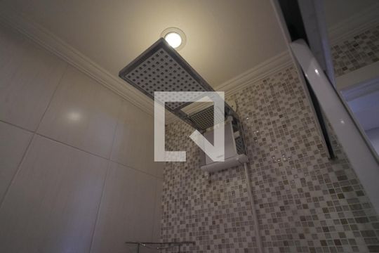 Banheiro de apartamento para alugar com 1 quarto, 55m² em Vila Lageado, São Paulo