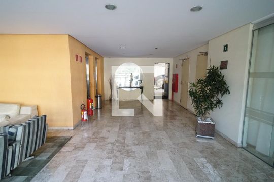 Hall de entrada de apartamento para alugar com 1 quarto, 55m² em Vila Lageado, São Paulo