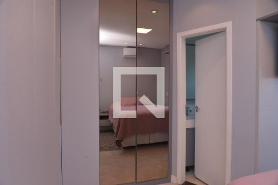 Suíte 1 de casa à venda com 3 quartos, 289m² em Vila Alpina, Santo André