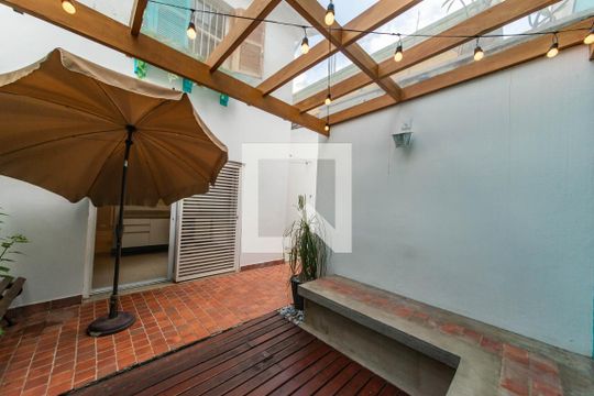 Quintal - Churrasqueira de casa à venda com 2 quartos, 110m² em Brooklin Paulista, São Paulo