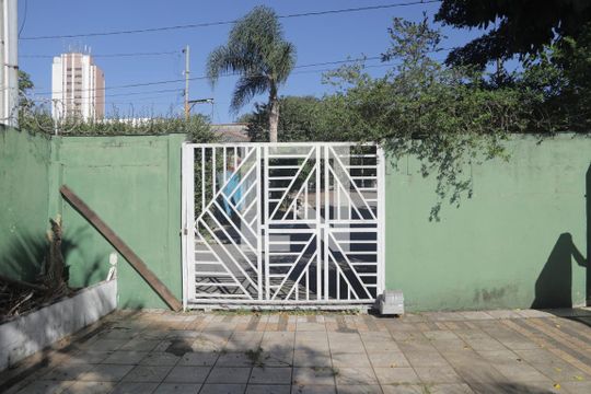 Garagem de casa à venda com 6 quartos, 240m² em Planalto Paulista, São Paulo