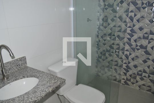 Banheiro de kitnet/studio para alugar com 1 quarto, 28m² em Ipiranga, São Paulo