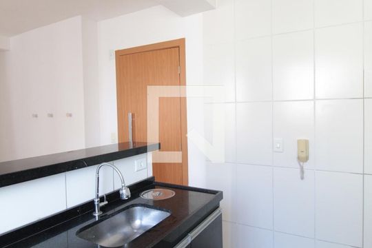 Cozinha e Área de Serviço de apartamento para alugar com 2 quartos, 52m² em Castelo, Belo Horizonte