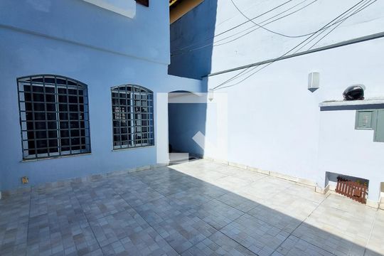 Garagem de casa à venda com 3 quartos, 128m² em Vila Sonia, São Paulo