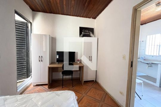 Sala/Quarto de casa para alugar com 1 quarto, 35m² em Vila Guarani (z Sul), São Paulo