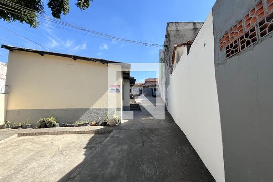 Área externa de casa para alugar com 1 quarto, 35m² em Vila Guarani (z Sul), São Paulo