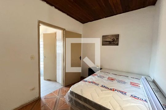 Sala/Quarto de casa para alugar com 1 quarto, 35m² em Vila Guarani (z Sul), São Paulo