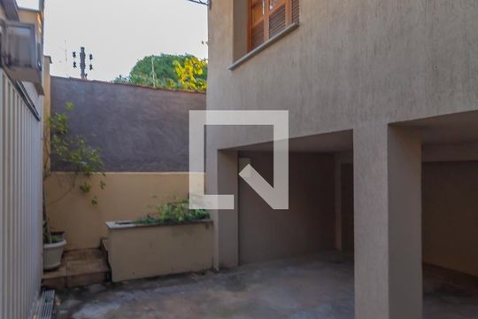 Garagem de casa à venda com 3 quartos, 390m² em Concórdia, Belo Horizonte